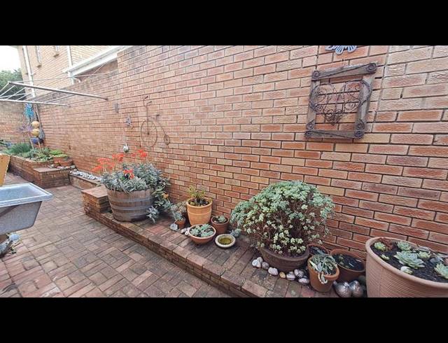 3 BEDROOM HOUSE FOR SALE IN STILBAAI-WES